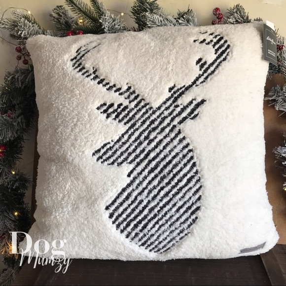 Eddie Bauer Holiday Eddie Bauer Sherpa Striped Stag Deer Winters
